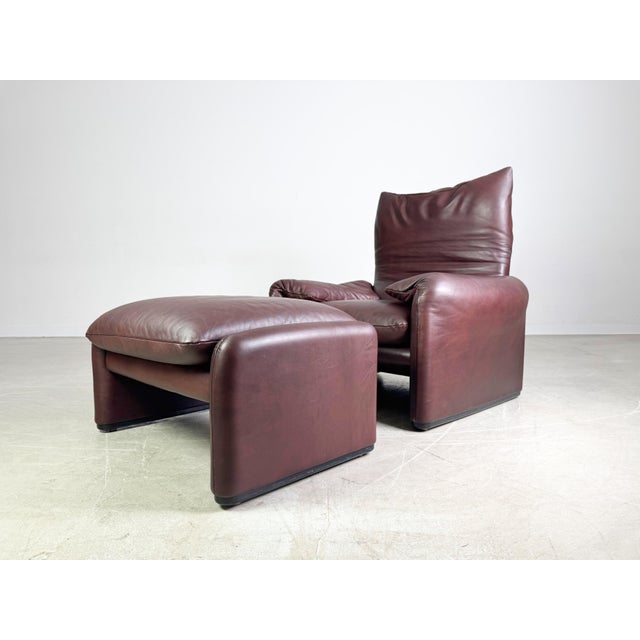 Set of Maralunga Chair with Ottoman by Vico Magistretti for Cassina For Sale - Image 6 of 14