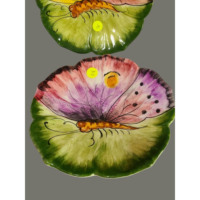 Late 20th Century Italian Majolica Hand Painted Pair of Butterfly Luncheon Dessert Plates 2 For Sale - Image 6 of 7