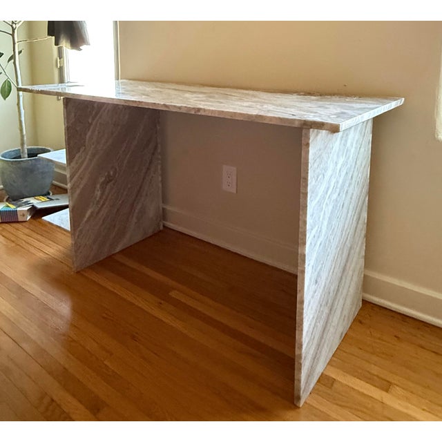2020s Cb2 Hera Torrento Brown Marble Desk (Discontinued) For Sale - Image 5 of 5