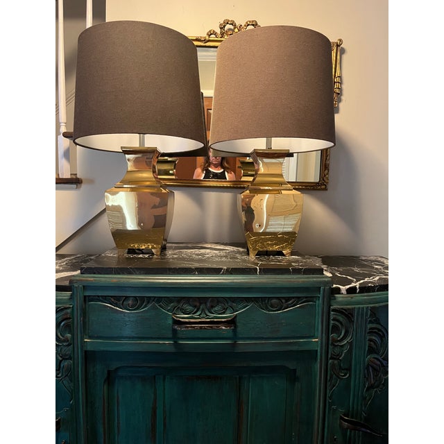 Vintage 1970s Hollywood Regency Brass Urn Table Lamps With Black Shades - A Pair For Sale In Wichita - Image 6 of 8