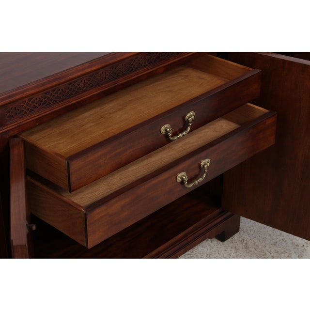 1980s Century Mahogany 4 Door Buffet Sideboard For Sale - Image 5 of 18
