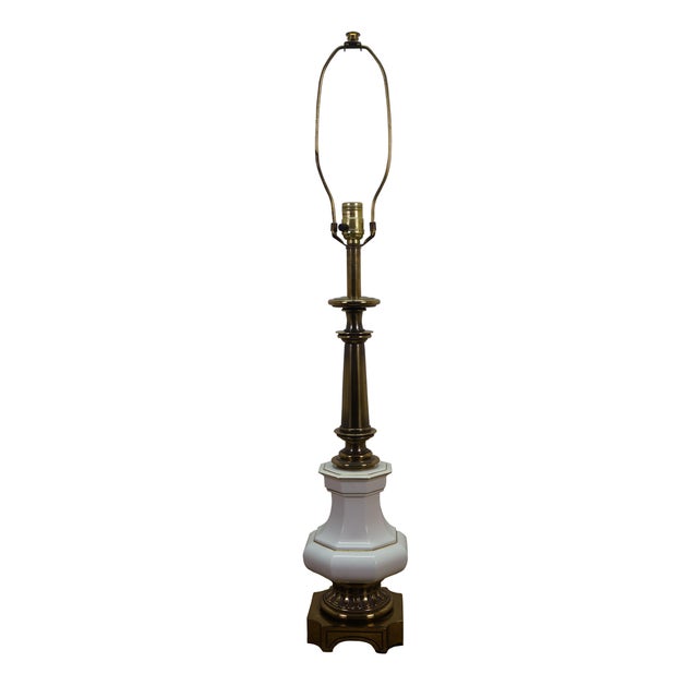 Mid-Century Modern Stiffel Mid Century Hollywood Regency Brass & Porcelain Table Lamp MCM 37” For Sale - Image 3 of 14