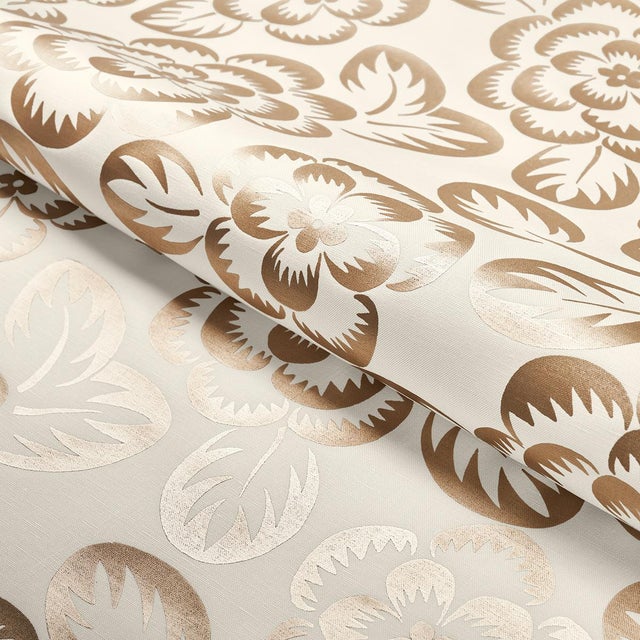 Schumacher SAMPLE - Schumacher Angelica Floral Fabric In Champagne & Ivory For Sale - Image 4 of 4