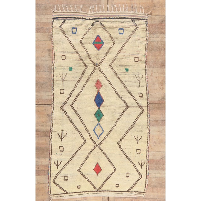 Vintage Azilal Moroccan Rug, 05'01 X 09'05 For Sale - Image 10 of 10