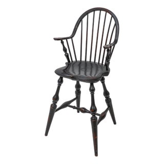 Late 20th Century D.R. Dimes Windsor Continuous Arm Youth Chair For Sale