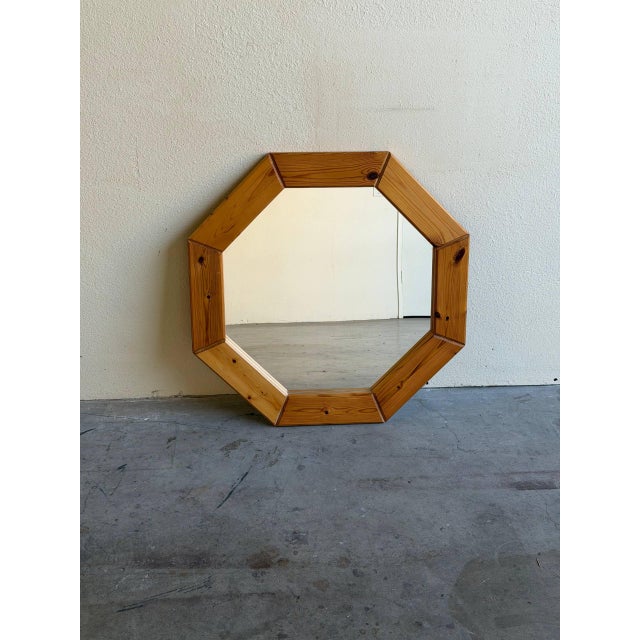 1960s Danish Pinewood Octagon Wall Mirror – Vintage MCM Accent Mirror 1960s For Sale - Image 5 of 9