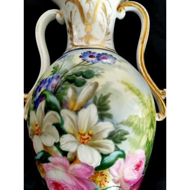 White Porcelain De Paris Napoleon III French Hand Painted Vases - a Pair For Sale - Image 8 of 12