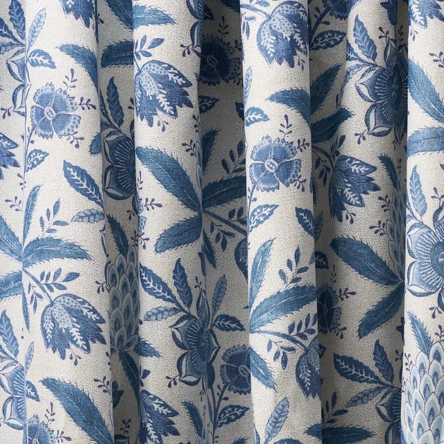 Schumacher Sample - Schumacher Lafayette Botanical Fabric in Cornflower For Sale - Image 4 of 4