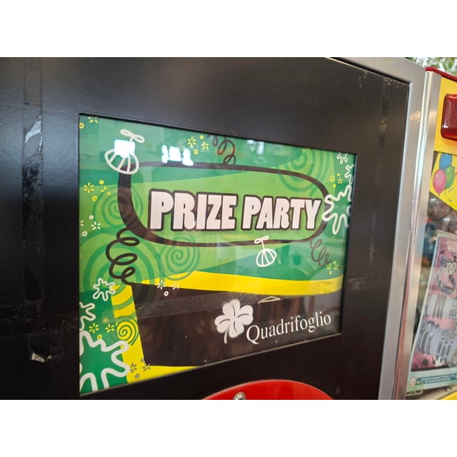 Professional Sammy Prize Party Vending Machine with 8 Stations, 1980s For Sale - Image 14 of 18