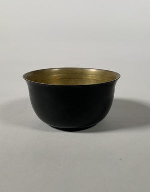 Jean Dunand (1877-1942). Circular Bowl in Blue Lacquer and Art Deco Metalwork, 20th Century