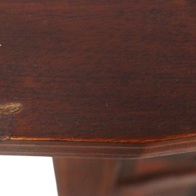 1920s English Serpentine Hepplewhite Mahogany Banded & Inlaid Sideboard C1920 For Sale - Image 5 of 13