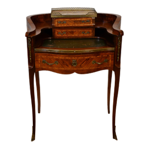 1900s Antique French Louis XV Walnut Inlaid Ladies Writing Desk / Bonheur-Du-Jour