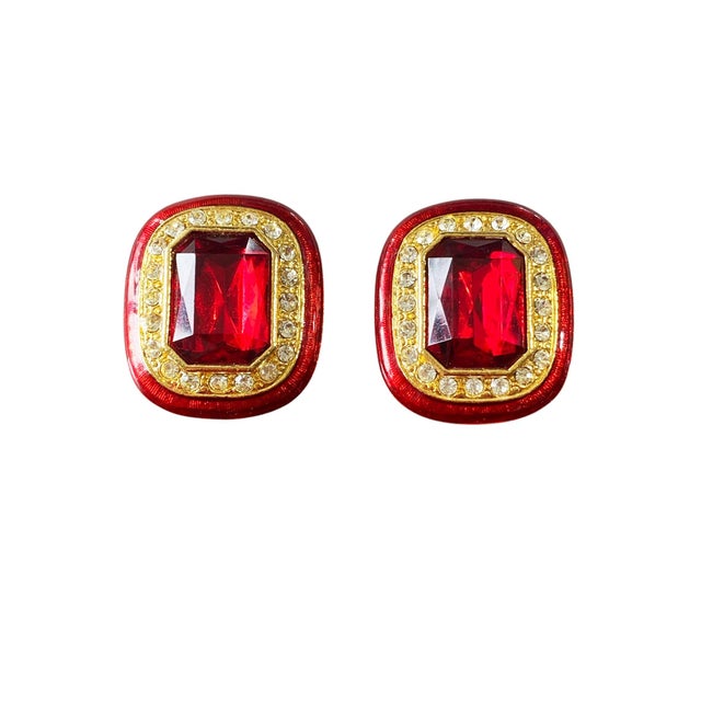 Contemporary Vintage Red Enamel and Faux Ruby /Clear Rhinestone Clip on Earrings For Sale - Image 3 of 11