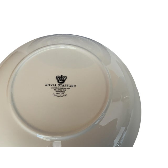 English Royal Stafford Blue Willow Pasta Bowls Earthenware Made in England 2009-2025 - Set of 4 For Sale - Image 3 of 3