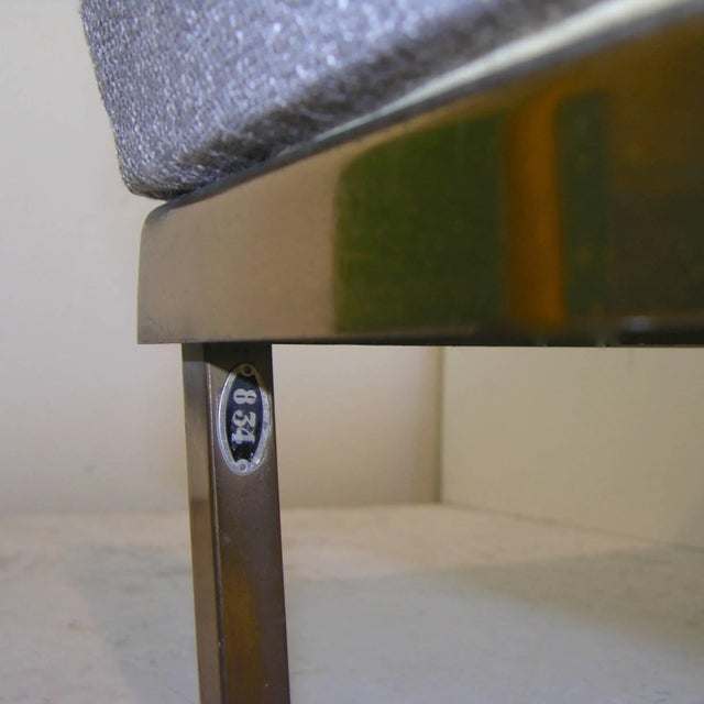 1970s Arflex Italian Brass Base Two-Tone Pepper Cream and Taupe Gray Armchair For Sale - Image 10 of 13