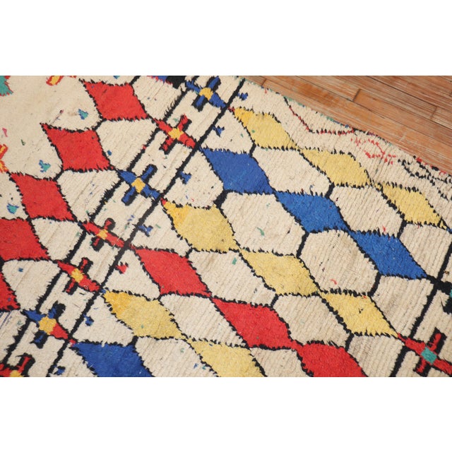 Mid 20th Century Beni Ourain Moroccan Rug - 4'1" x 7' For Sale - Image 9 of 18