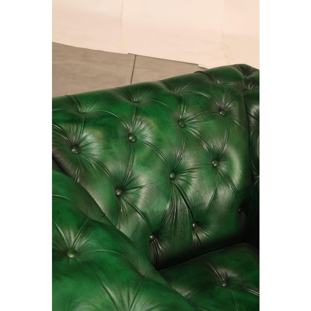 English Chesterfield Style Polo Green Tufted Leather Club Chair For Sale - Image 3 of 18