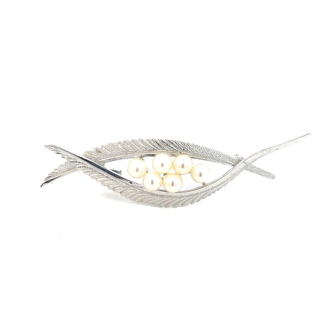 Metal 1990s Mikimoto Estate Akoya Pearl Brooch Pin Sterling Silver For Sale - Image 7 of 9