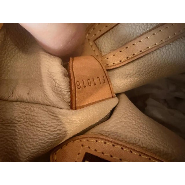 This Louis Vuitton Monogram Bucket GM is a timeless piece of fashion history, showcasing the brand’s iconic coated canvas...