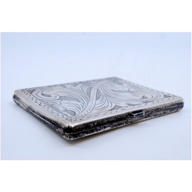 Silver Cigarette Case with Floral Motifs Engraved on Both Sides and Hinged Lid For Sale - Image 9 of 10
