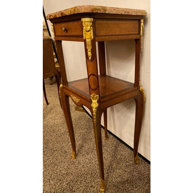 Louis XV-XVI Style Marble-Top Side Table End Table Pedestal, Transitional For Sale - Image 4 of 13