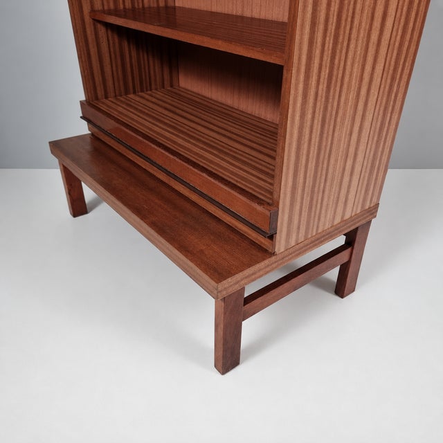 Vintage Bookcase in Beech, 1970s, in Very Good conditions. Designed 1970 to 1979