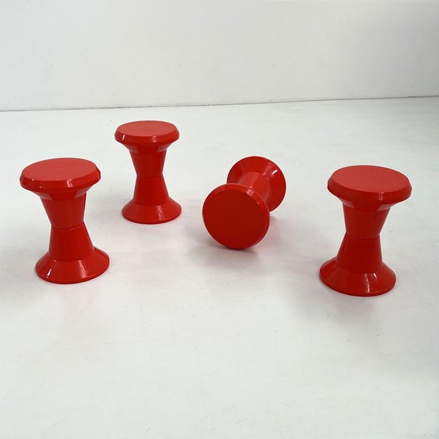 Taormina Table and Stools from Giganplast, 1970s, Set of 5 For Sale - Image 4 of 11