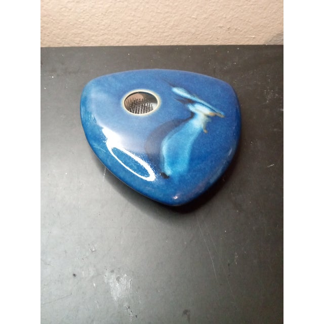 Ceramic 1970s Exquisite Signed Georgetown Art Studio Pottery Ikebana Vase W/ Flower Frog For Sale - Image 7 of 8