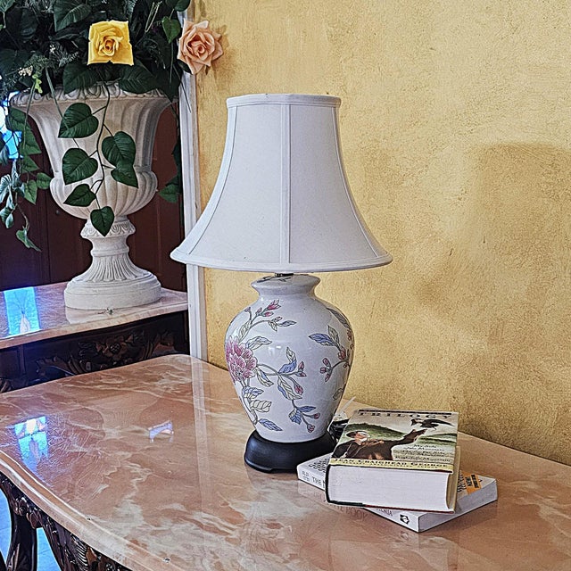 Vintage Chinoiserie Floral Porcelain Table Lamp With Hand-Painted Botanical Design For Sale - Image 10 of 18