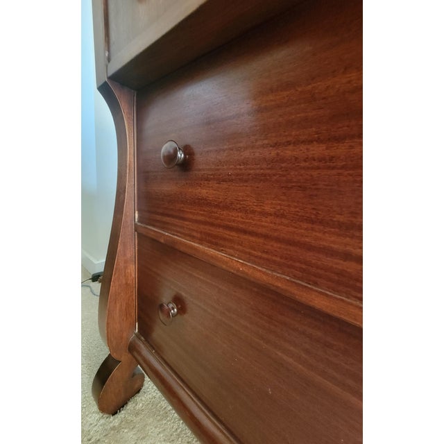 Late 19th Century American Empire Mahogany Chest of Drawers With Mirror For Sale In Baltimore - Image 6 of 15