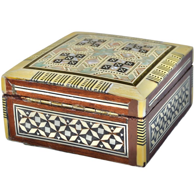 Mid 20th Century Mid 20th Century Handmade Moorish-Patterned Mother-of-Pearl Inlaid Box For Sale - Image 5 of 6