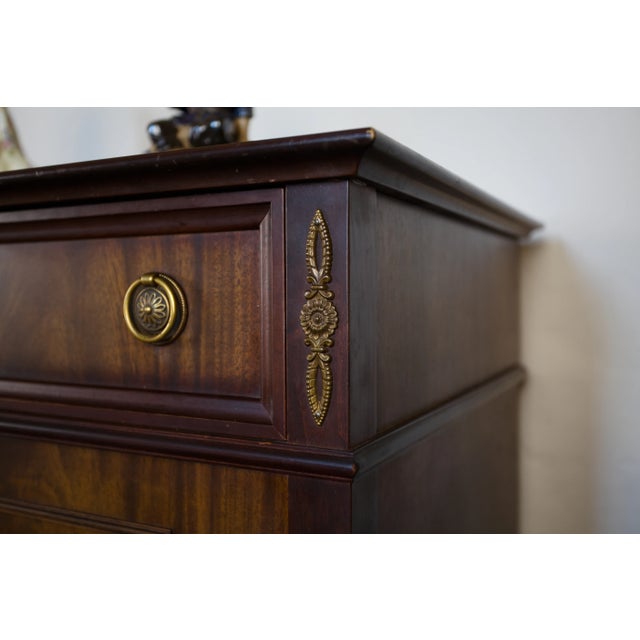 English Mahogany Chest of 3 Drawers For Sale - Image 4 of 8