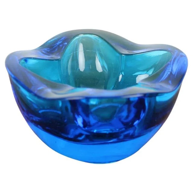 Good original condition. Metallurgical glass.