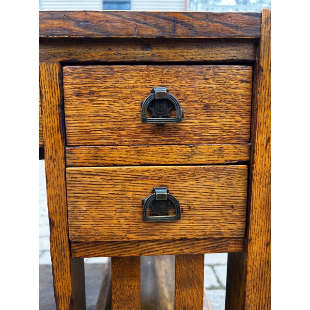 Antique Mission Style Five Drawer Oak Writing Desk by Bourn & Hadley Co. For Sale - Image 12 of 12