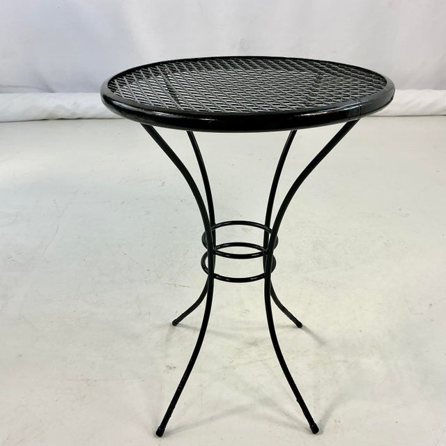Mid 20th Century Mid-Century Atomic Mesh Salterini Style Boho Chic Outdoor Drinks Table, Newly Painted For Sale - Image 5 of 10