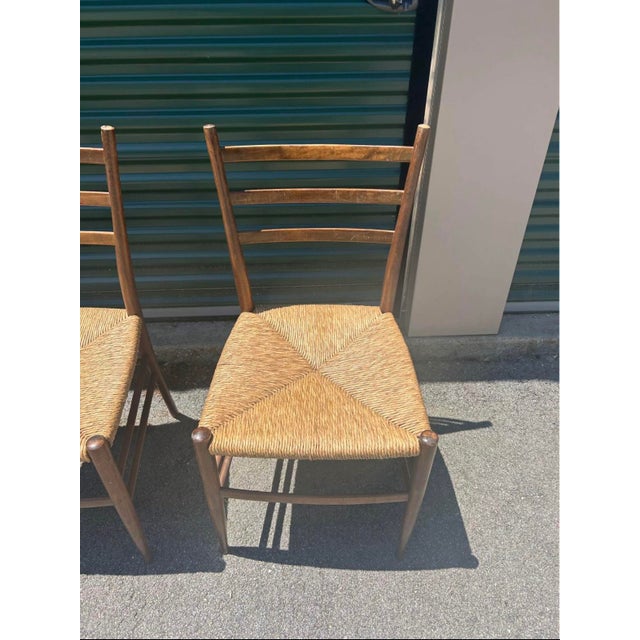 Italian 1970s Pair of Gio Ponti for Gerdau Ladder Back Chairs For Sale - Image 3 of 6