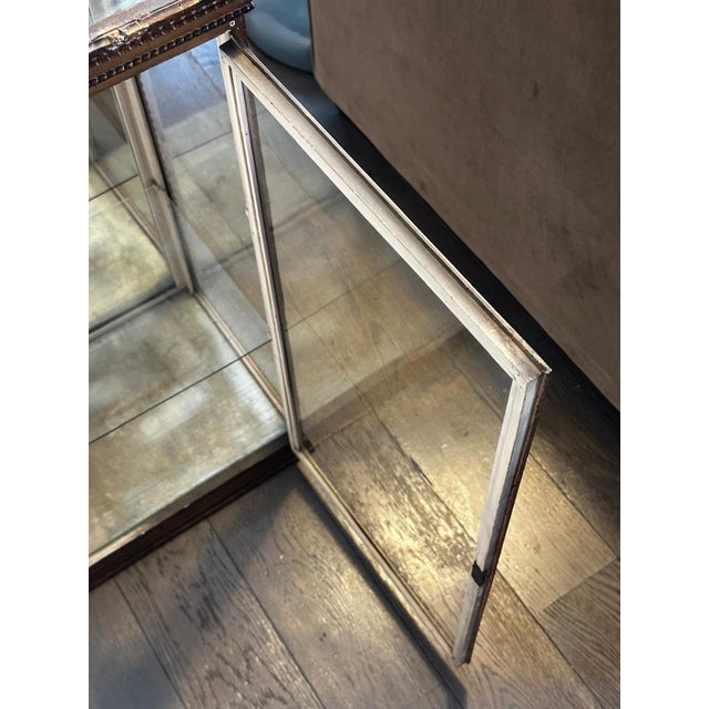 Traditional Louis XVI Style Wooden and Glass Counter Display Case, 1890s For Sale - Image 3 of 18