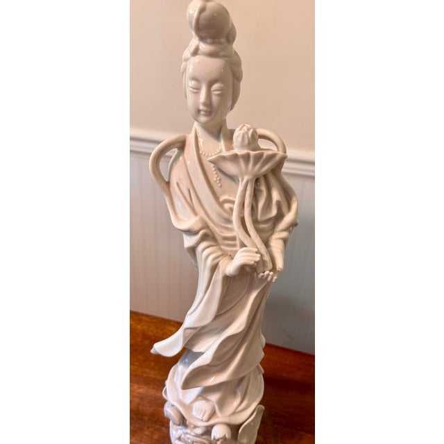 Mid 20th Century Blanc De Chine Porcelain Guan Yin Figure For Sale - Image 11 of 12