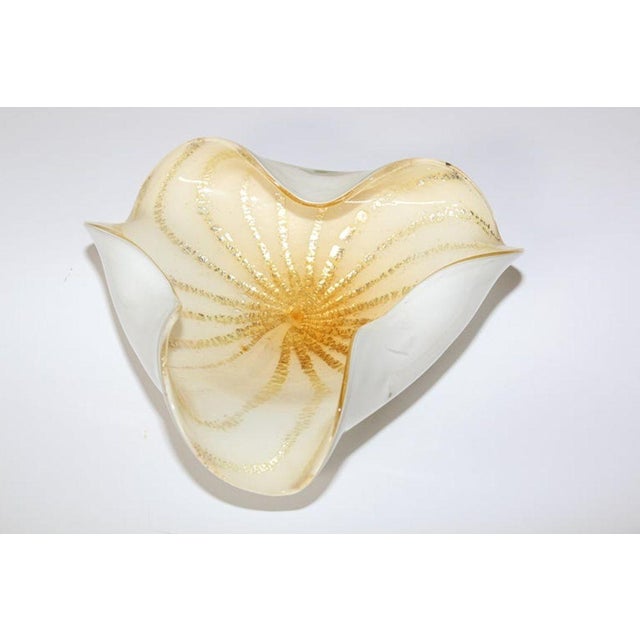 Alfredo Barbini Murano Gold Aventurine Art Glass Bowl, Flower Form, Italy, circa 1950s A stunning mid-century Murano art...