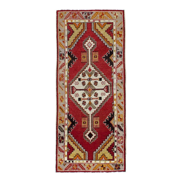 Galerie Shabab Collection Mid-20th Century Turkish Oushak Throw Rug For Sale
