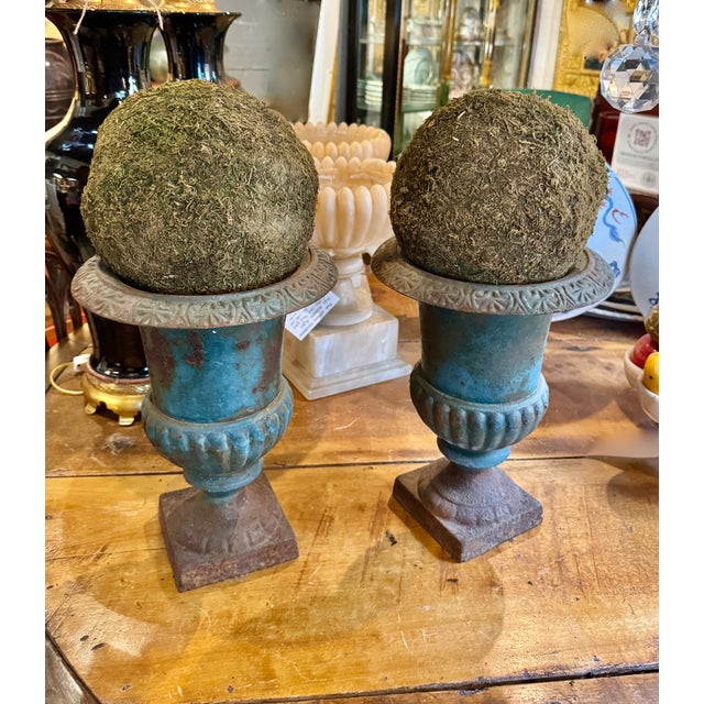 French 19th Century Cast Iron Urns For Sale In Los Angeles - Image 6 of 8