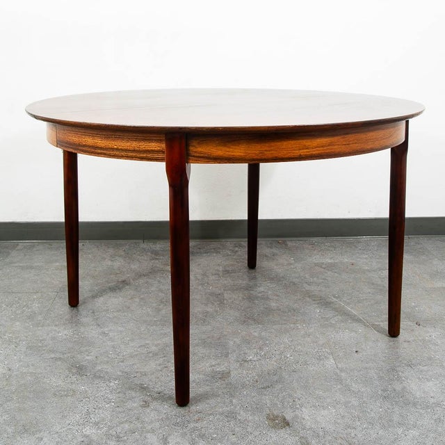 Wood Mid Century Danish Modern Dining Table Brazilian Rosewood Round Vintage MCM For Sale - Image 7 of 10