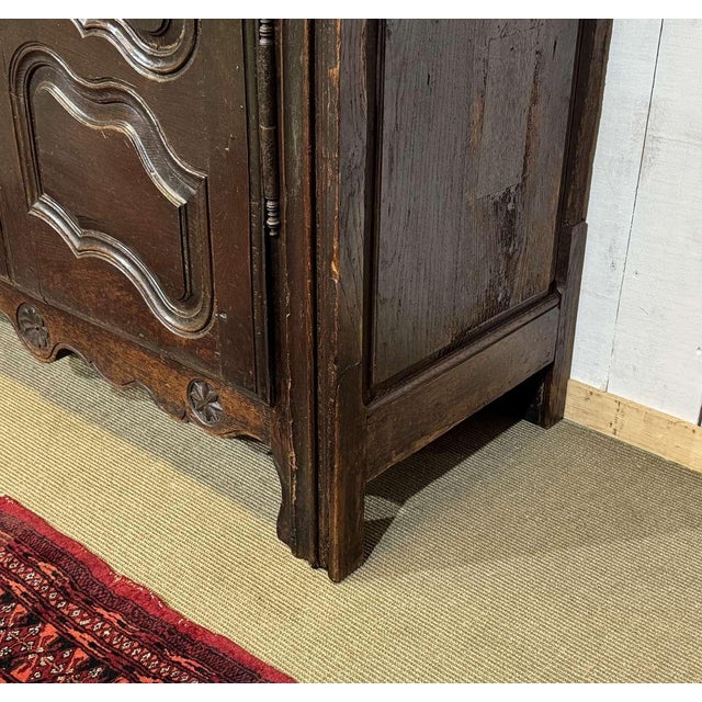 18th Century Oak Wardrobe For Sale - Image 5 of 18
