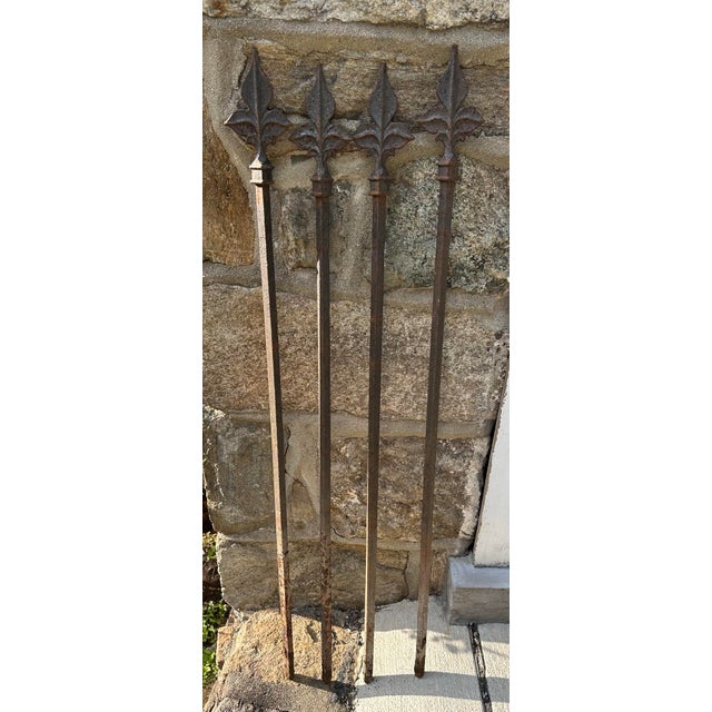 Victorian Late 19th Century Victorian Fleur-De-Lis Topped Fence Posts - Set of 4 For Sale - Image 3 of 7