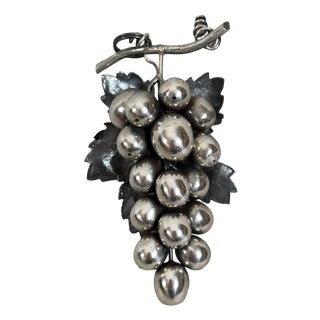 Decorative 800 Silver Bunch of Grapes, 20th Century For Sale