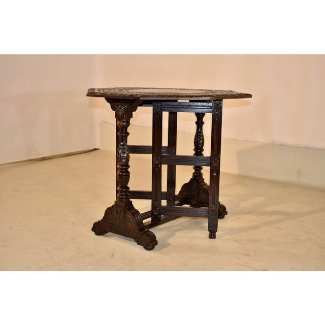 Early 18th Century English Oak Hand-Carved Gate Leg For Sale - Image 10 of 14