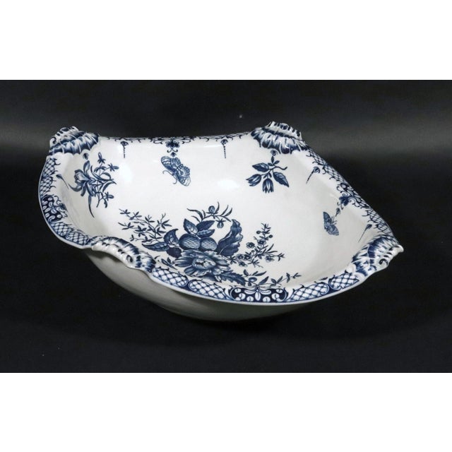 First Period Worcester Porcelain Pine Cone Pattern Shaped Basin For Sale - Image 9 of 15