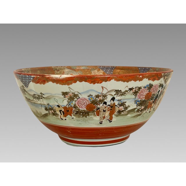 Antique White Exhibition Scale Japanese Kutani Porcelain Punch Bowl, Meiji Period, Circa 1880–1900 (Watano) For Sale - Image 8 of 17