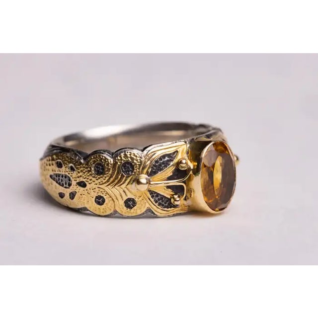 Contemporary 1990s Yellow Sapphire, 18K Gold and Sterling Silver Ring, Size 7.25 For Sale - Image 3 of 5