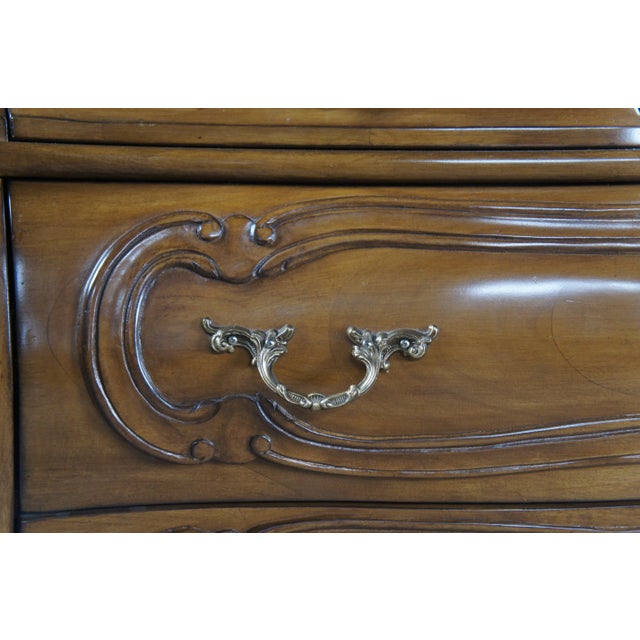 Mid 20th Century 2 Vintage Italian Walnut Serpentine Bow Front Bombe Chests Commodes - Set of 2 For Sale - Image 11 of 13